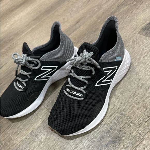 SOLD!!! New Balance Fresh Foam ROAV - Picture 1 of 7